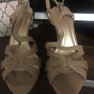 Tahari nude sandals